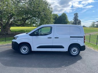 View our PEUGEOT PARTNER