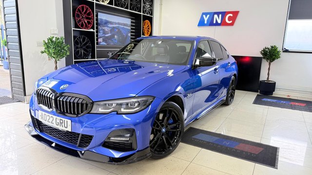 View our BMW 3 SERIES