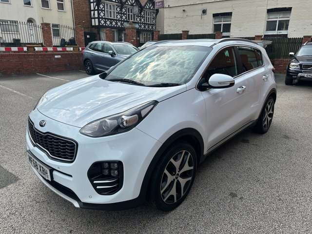 View our KIA SPORTAGE