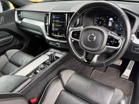 USED 2020 70 VOLVO XC60 2.0 B5 MHEV R-Design SUV 5dr Diesel Hybrid Auto AWD Euro 6 (s/s) (235 ps) 