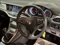 USED 2018 18 VAUXHALL ASTRA 1.0i Turbo ecoTEC Design Sports Tourer 5dr Petrol Manual Euro 6 (s/s) (105 ps) 