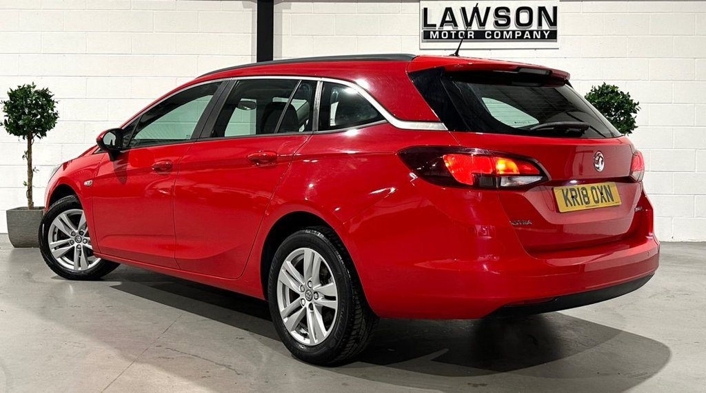 USED 2018 18 VAUXHALL ASTRA 1.0i Turbo ecoTEC Design Sports Tourer 5dr Petrol Manual Euro 6 (s/s) (105 ps) 