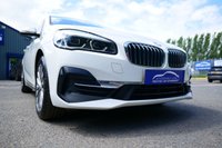 USED 2020 70 BMW 2 SERIES ACTIVE TOURER 1.5 225xe 10kWh Luxury MPV 5dr Petrol Plug-in Hybrid Auto 4WD Euro 6 (s/s) (224 ps) ALPINE WHITE PAINTWORK + CARPLAY + HEATED STEERING WHEEL