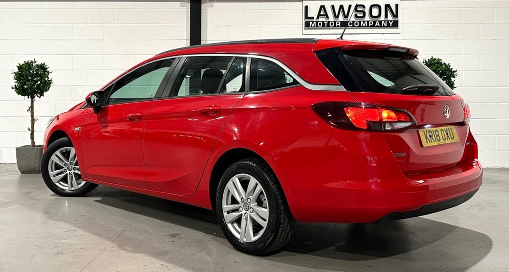 USED 2018 18 VAUXHALL ASTRA 1.0i Turbo ecoTEC Design Sports Tourer 5dr Petrol Manual Euro 6 (s/s) (105 ps) 