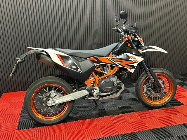 View our KTM 690 SMC R