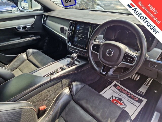 View our VOLVO V90