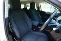 USED 2022 22 LAND ROVER RANGE ROVER EVOQUE 2.0 D165 SUV 5dr Diesel Manual FWD Euro 6 (s/s) (163 ps) FUJI WHITE PAINTWORK + REVERSE CAMERA + APPLE CARPLAY