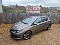 USED 2018 68 TOYOTA AURIS 1.8 VVT-h Design Hatchback 5dr Petrol Hybrid CVT Euro 6 (s/s) (136 ps) ** WE OFFER FINANCE ON THIS CAR **