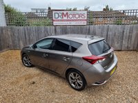 USED 2018 68 TOYOTA AURIS 1.8 VVT-h Design Hatchback 5dr Petrol Hybrid CVT Euro 6 (s/s) (136 ps) ** WE OFFER FINANCE ON THIS CAR **