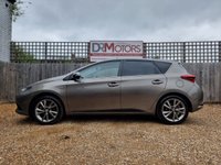 USED 2018 68 TOYOTA AURIS 1.8 VVT-h Design Hatchback 5dr Petrol Hybrid CVT Euro 6 (s/s) (136 ps) ** WE OFFER FINANCE ON THIS CAR **