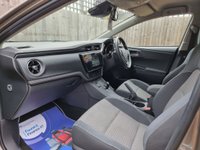 USED 2018 68 TOYOTA AURIS 1.8 VVT-h Design Hatchback 5dr Petrol Hybrid CVT Euro 6 (s/s) (136 ps) ** WE OFFER FINANCE ON THIS CAR **