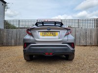 USED 2017 17 TOYOTA C-HR 1.8 VVT-h Dynamic SUV 5dr Petrol Hybrid CVT Euro 6 (s/s) (122 ps) ** WE OFFER FINANCE ON THIS CAR **