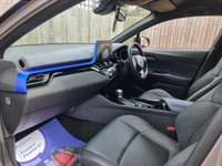 USED 2017 17 TOYOTA C-HR 1.8 VVT-h Dynamic SUV 5dr Petrol Hybrid CVT Euro 6 (s/s) (122 ps) ** WE OFFER FINANCE ON THIS CAR **
