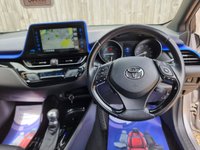 USED 2017 17 TOYOTA C-HR 1.8 VVT-h Dynamic SUV 5dr Petrol Hybrid CVT Euro 6 (s/s) (122 ps) ** WE OFFER FINANCE ON THIS CAR **