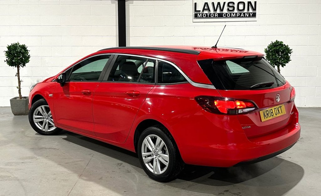 USED 2018 18 VAUXHALL ASTRA 1.0i Turbo ecoTEC Design Sports Tourer 5dr Petrol Manual Euro 6 (s/s) (105 ps) 
