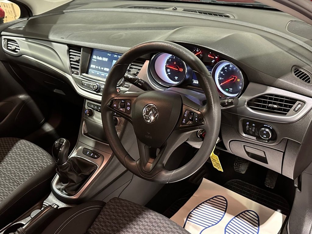 USED 2018 18 VAUXHALL ASTRA 1.0i Turbo ecoTEC Design Sports Tourer 5dr Petrol Manual Euro 6 (s/s) (105 ps) 