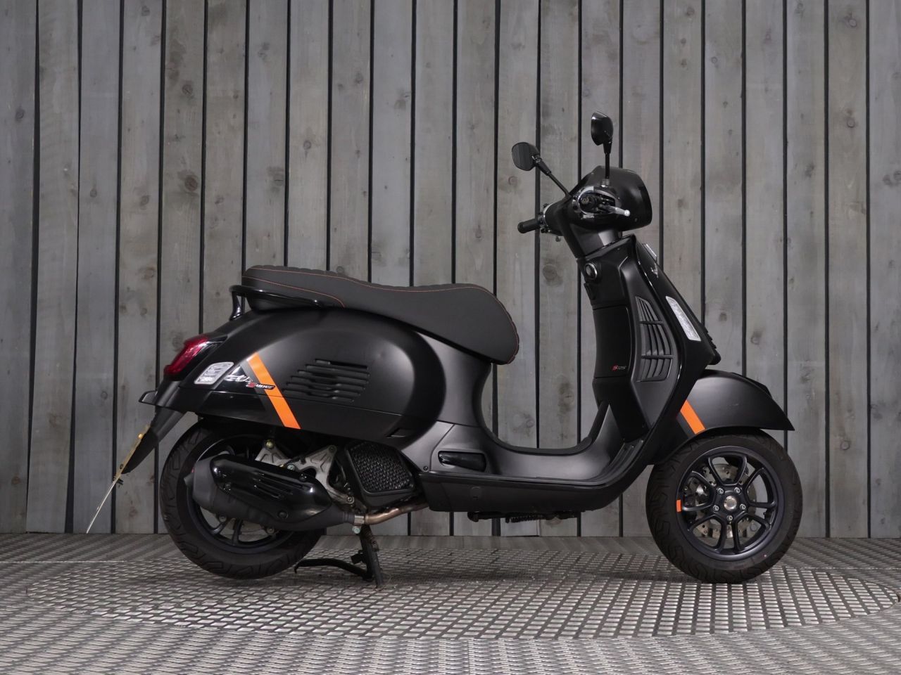 PIAGGIO Vespa GTS 125