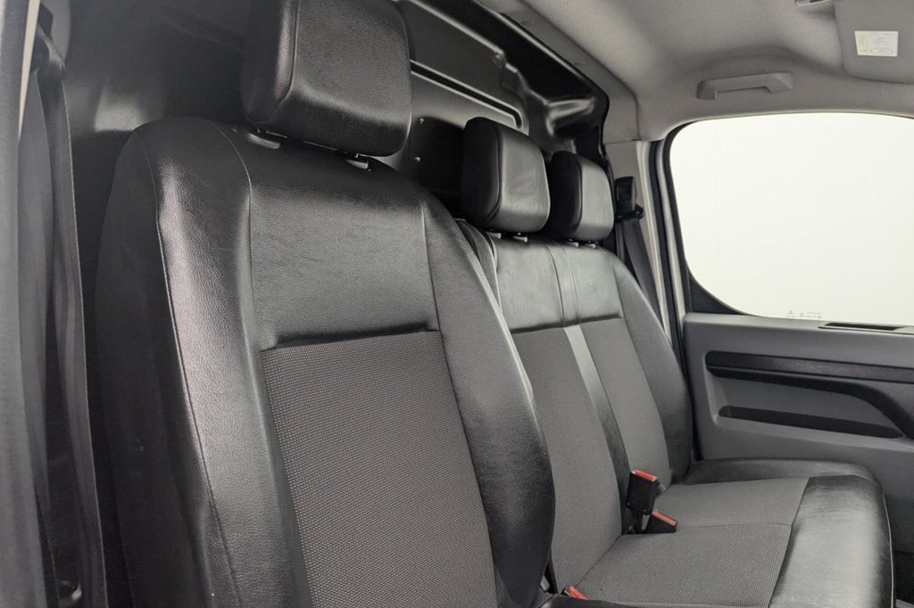 USED 2019 69 VAUXHALL VIVARO 1.5 Turbo D 2900 Dynamic Panel Van 6dr Diesel Manual L2 H1 Euro 6 (s/s) (100 ps) Car Play, Sat Nav, Cruise