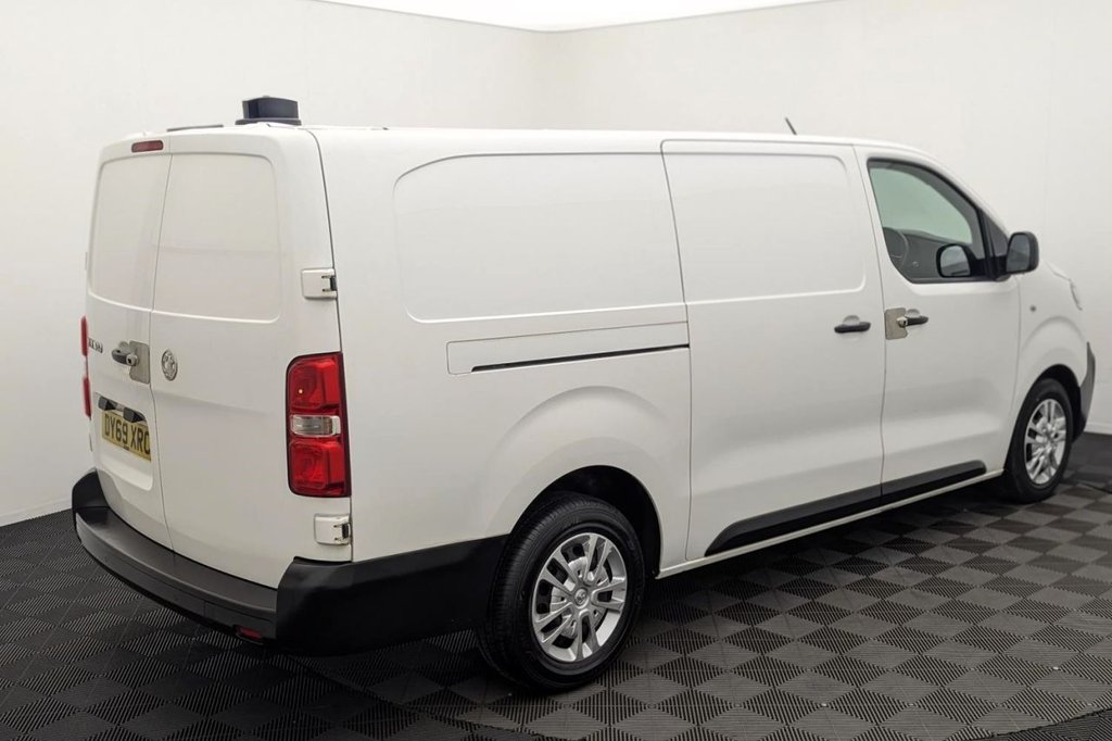 USED 2019 69 VAUXHALL VIVARO 1.5 Turbo D 2900 Dynamic Panel Van 6dr Diesel Manual L2 H1 Euro 6 (s/s) (100 ps) Car Play, Sat Nav, Cruise