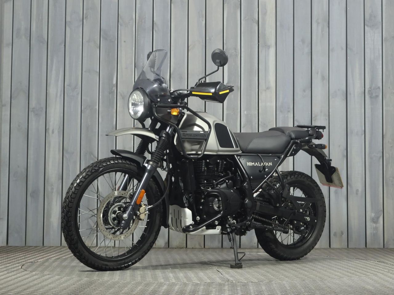 ROYAL ENFIELD Himalayan 411