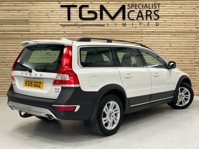 View our VOLVO XC70