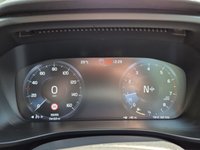 USED 2018 68 VOLVO XC40 1.5 T3 Momentum 5dr  ** Winter Pack Upgrade + Full Service History **