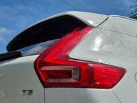 USED 2018 68 VOLVO XC40 1.5 T3 Momentum 5dr  ** Winter Pack Upgrade + Full Service History **