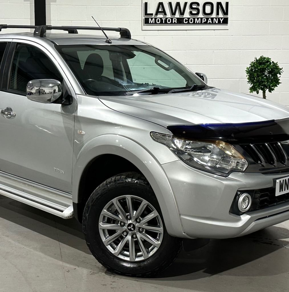 USED 2017 67 MITSUBISHI L200 2.4 DI-D DC Titan Pickup Double Cab 4dr Diesel Manual 4WD Euro 6 (178 ps) 