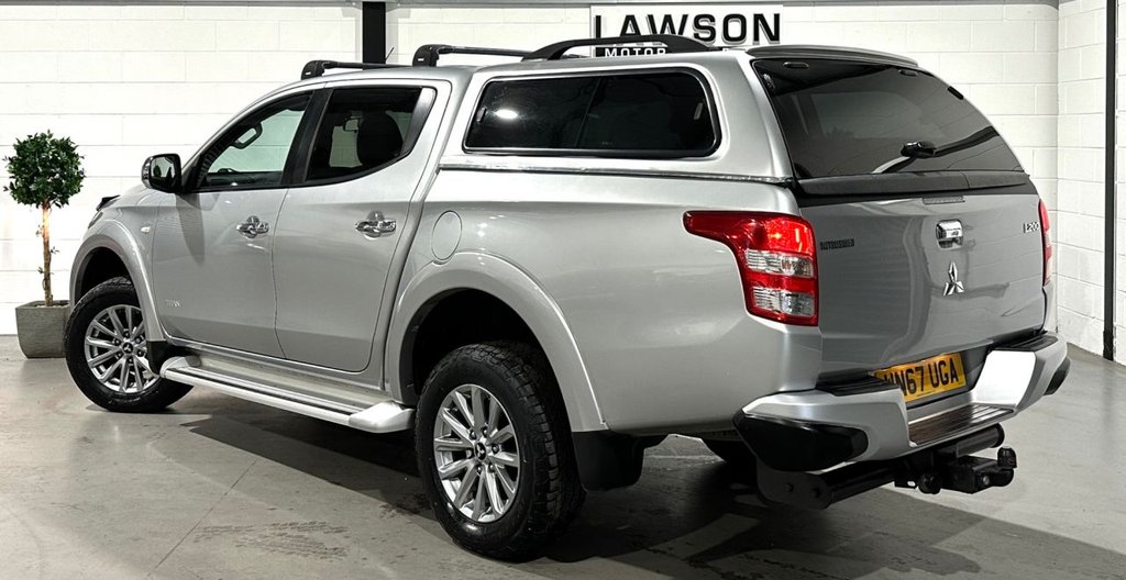 USED 2017 67 MITSUBISHI L200 2.4 DI-D DC Titan Pickup Double Cab 4dr Diesel Manual 4WD Euro 6 (178 ps) 