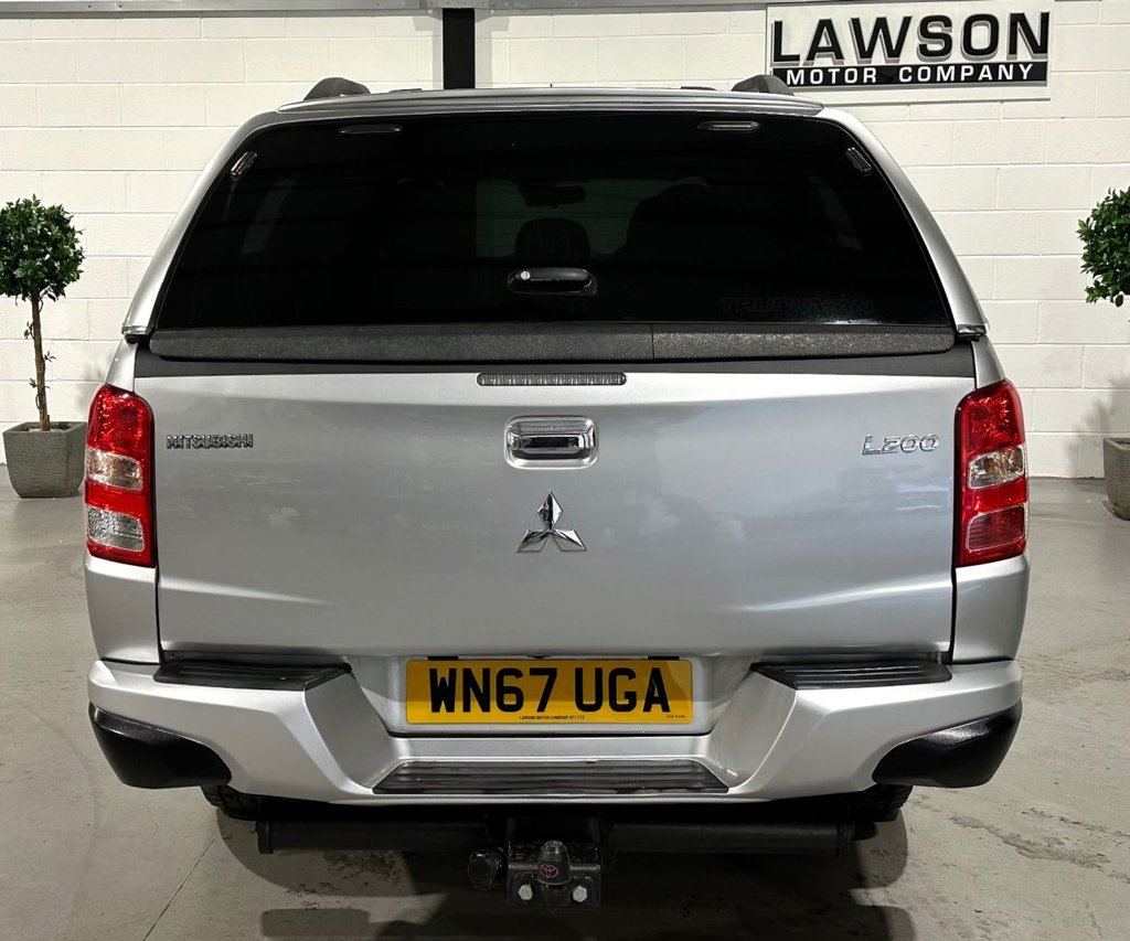 USED 2017 67 MITSUBISHI L200 2.4 DI-D DC Titan Pickup Double Cab 4dr Diesel Manual 4WD Euro 6 (178 ps) 