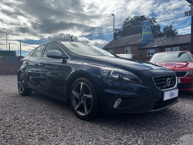 VOLVO V40 at Quick Car Credit