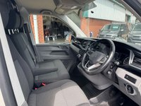 USED 2021 21 VOLKSWAGEN TRANSPORTER 2.0 TDI T32 LWB HIGH ROOF EURO 6 (s/s) (110 BHP) AIR CON, IDEAL CAMPER VAN! 6 MNTH WARRANTY, FULL MOT, JUST BEEN SERVICED