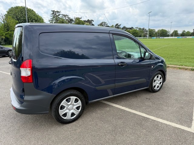 View our FORD TRANSIT COURIER
