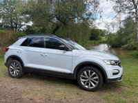 USED 2018 68 VOLKSWAGEN T-ROC 1.5 TSI EVO DESIGN NAV SUV 5 DOOR *APPLE CAR PLAY*ADAPTIVE CRUISE CONTROL*HEATED SEATS*SAT NAV*DAB*DUAL ZONE CLIMATE CONTROL*FRONT AND REAR PARKING SENSORS WITH VISUAL DISPLAY*ALLOY WHEELS*PRIVACY GLASS*REAR SPOILER*ELECTRIC FOLDING DOOR MIRRORS*ELECTRICALLY OPENING TAILGATE*GLOSS BLACK DOOR MIRRORS*GLOSS BLACK ROOF*FANTASTIC SERVICE HISTORY ALL WITH VOLKSWAGEN*8 SERVICES*CAM BELT REPLACED JULY 2024*