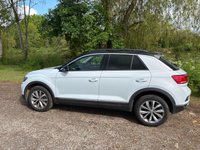 USED 2018 68 VOLKSWAGEN T-ROC 1.5 TSI EVO DESIGN NAV SUV 5 DOOR *APPLE CAR PLAY*ADAPTIVE CRUISE CONTROL*HEATED SEATS*SAT NAV*DAB*DUAL ZONE CLIMATE CONTROL*FRONT AND REAR PARKING SENSORS WITH VISUAL DISPLAY*ALLOY WHEELS*PRIVACY GLASS*REAR SPOILER*ELECTRIC FOLDING DOOR MIRRORS*ELECTRICALLY OPENING TAILGATE*GLOSS BLACK DOOR MIRRORS*GLOSS BLACK ROOF*FANTASTIC SERVICE HISTORY ALL WITH VOLKSWAGEN*8 SERVICES*CAM BELT REPLACED JULY 2024*