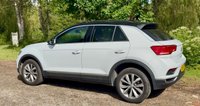USED 2018 68 VOLKSWAGEN T-ROC 1.5 TSI EVO DESIGN NAV SUV 5 DOOR *APPLE CAR PLAY*ADAPTIVE CRUISE CONTROL*HEATED SEATS*SAT NAV*DAB*DUAL ZONE CLIMATE CONTROL*FRONT AND REAR PARKING SENSORS WITH VISUAL DISPLAY*ALLOY WHEELS*PRIVACY GLASS*REAR SPOILER*ELECTRIC FOLDING DOOR MIRRORS*ELECTRICALLY OPENING TAILGATE*GLOSS BLACK DOOR MIRRORS*GLOSS BLACK ROOF*FANTASTIC SERVICE HISTORY ALL WITH VOLKSWAGEN*8 SERVICES*CAM BELT REPLACED JULY 2024*