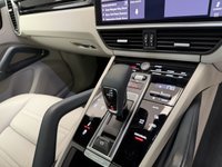 USED 2020 70 PORSCHE CAYENNE 3.0 V6 E-Hybrid 17.9kWh SUV 5dr Petrol Plug-in Hybrid TiptronicS 4WD Euro 6 (s/s) (3.6kW Charger) (462 ps) DELIVERY AVAILABLE