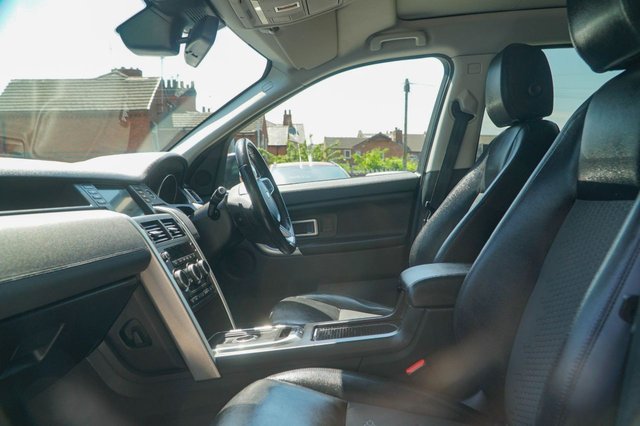 View our LAND ROVER DISCOVERY SPORT