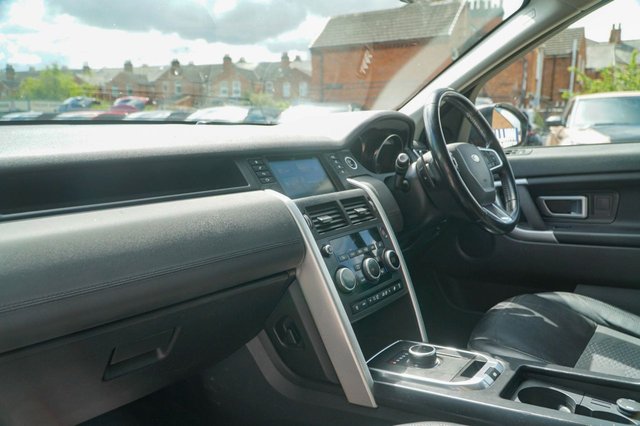 View our LAND ROVER DISCOVERY SPORT