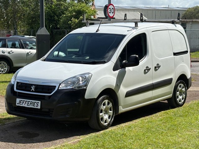 View our PEUGEOT PARTNER