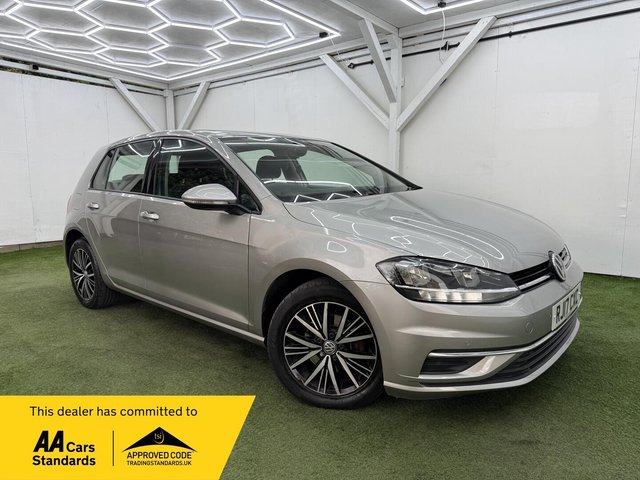 View our VOLKSWAGEN GOLF