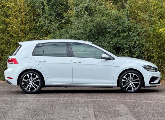 View our VOLKSWAGEN GOLF