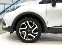 USED 2019 69 RENAULT CAPTUR 1.3 TCe ENERGY Iconic SUV 5dr Petrol Manual Euro 6 (s/s) (130 ps) Superb Example with only 29,000 Miles, Great History, SATNAV, parking Sensors, Cruise Control, Bluetooth & Lots More
