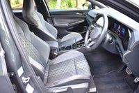 USED 2023 23 VOLKSWAGEN GOLF 1.5 eTSI MHEV R-Line Hatchback 5dr Petrol Hybrid DSG Euro 6 (s/s) (150 ps) SAT NAV, APPLE CAR PLAY,