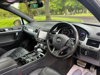 USED 2016 66 VOLKSWAGEN TOUAREG 3.0 TDI V6 BlueMotion Tech R-Line Plus Tiptronic 4WD Euro 6 (s/s) 5dr 2KEYS|PANROOF|TOW|PLUS