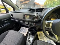 USED 2013 63 TOYOTA YARIS 1.33 Dual VVT-i TR Hatchback 5dr Petrol Multidrive S Euro 5 (101 ps) REAR CAMERA - GREAT HISTORY