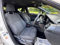 USED 2017 67 TOYOTA C-HR 1.8 VVT-h Icon SUV 5dr Petrol Hybrid CVT Euro 6 (s/s) (122 ps) 