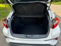 USED 2017 67 TOYOTA C-HR 1.8 VVT-h Icon SUV 5dr Petrol Hybrid CVT Euro 6 (s/s) (122 ps) 