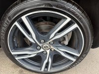 USED 2018 18 VOLVO V40 2.0 T2 R-Design Pro Hatchback 5dr Petrol Manual Euro 6 (s/s) (122 ps) NAV~BLUETOOTH~DAB~CRUISE~HEAT SEATS