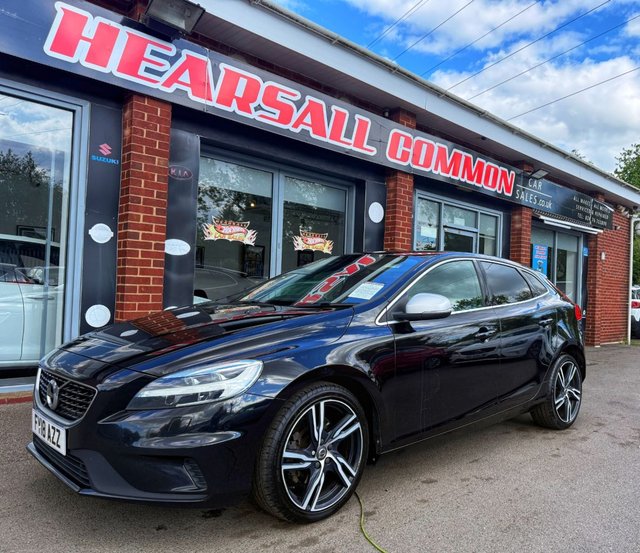 View our Volvo V40 2.0 T2 R-Design Pro Hatchback 5dr Petrol Manual Euro 6 (s/s) (122 ps)